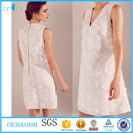 2018 Fashion elegant women white summer embroidered sleeveless lace dress