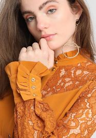 2019 Fall Apparel for Women New Arrival Lace Brown Long Sleeve Blouse Tops