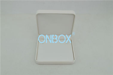 Competitive Elegant White PU  Painted Jewelry Boxes Soft Top Design For Female Necklace Packing