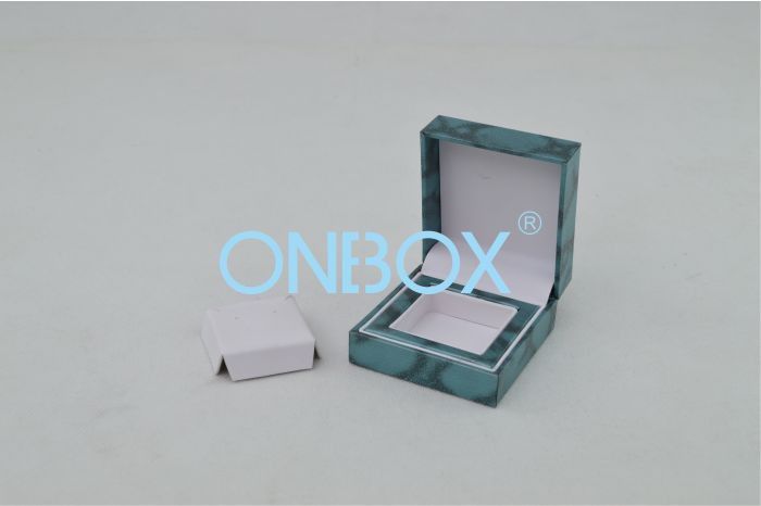 Small leather plastic jewelry retail packaging boxes for female earring or finger ring