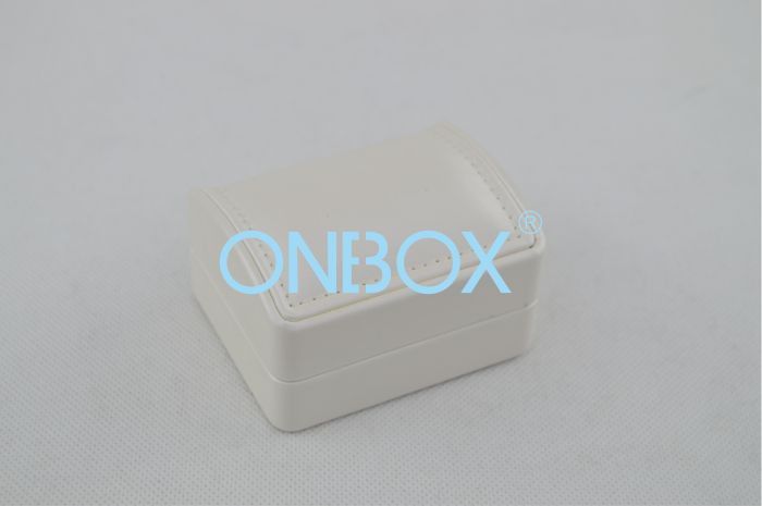 Custom PU leather jewelry packaging boxes for women diamond and pendant
